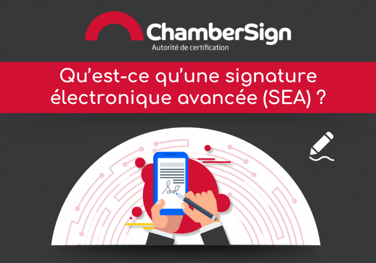 Une main qui fait une signature électronique avancée